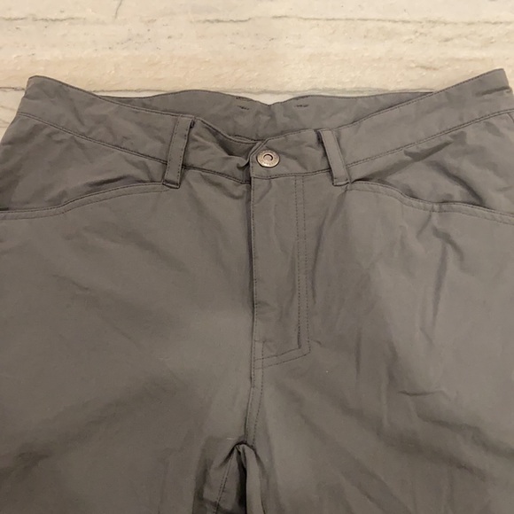 Like New Patagonia Shorts 32 - Picture 5 of 8
